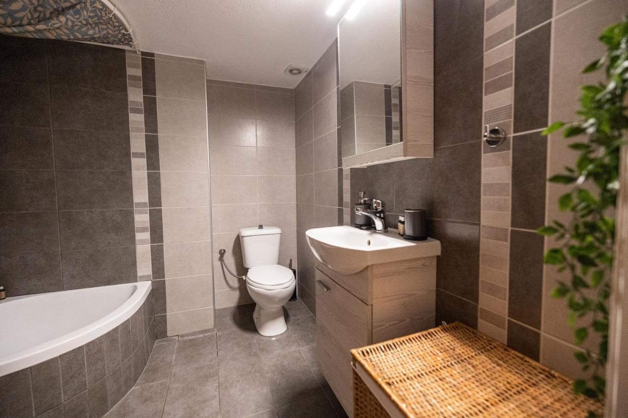 Delmare Posidonio Apartment Солун Екстериор снимка